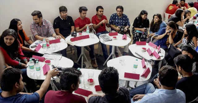 दिल्ली में जुटे इंस्टाग्राम से जुड़े फुड प्रेमी