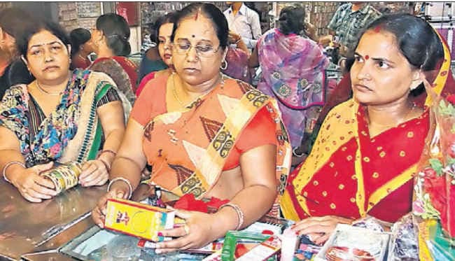 अखंड सौभाग्य का व्रत हरितालिका तीज आज