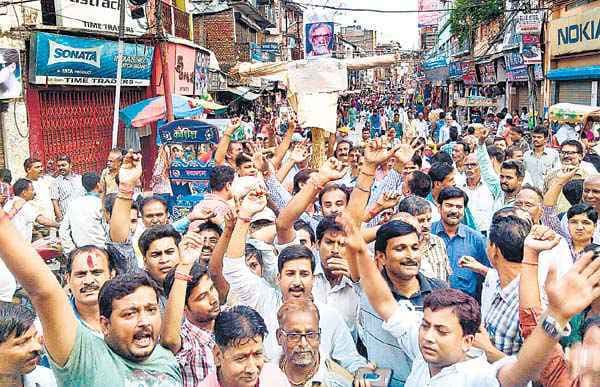 बिहार विधानसभा चुनाव : टिकट बंटे, बागी डटे