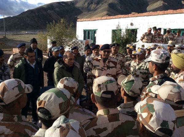 लद्दाख में तीन प्रमुख सड़कों का निर्माण जल्द होगा: राजनाथ