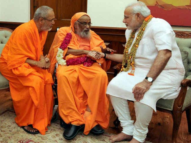 ज्ञान, आध्यात्मिकता और सेवाभाव का असीम भंडार थे स्वामी दयानंद : नरेंद्र मोदी