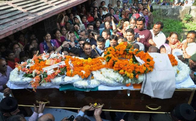 शहीद जवान का अंतिम संस्कार पूरे राजकीय सम्मान से किया गया