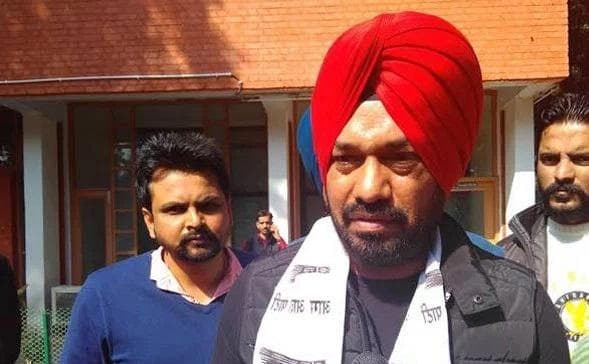 सुखबीर पंजाब में सांप्रदायिक तनाव पैदा करने की कोशिश कर रहे: आप