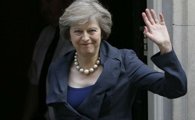 ब्रिटेन की प्रधानमंत्री टेरीजा में तीन दिवसीय दौरे पर भारत पहुंचीं
