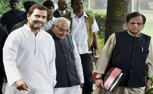 राहुल गांधी ने पहली बार की CWC बैठक की अध्यक्षता,बोले आज देश में लोकतंत्र खतरे में