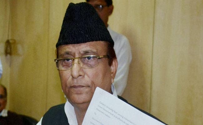 ईमानदार कोशिश होती, तो शपथ के एक सप्ताह बाद ही नोट बंद कर देते : आजम खान