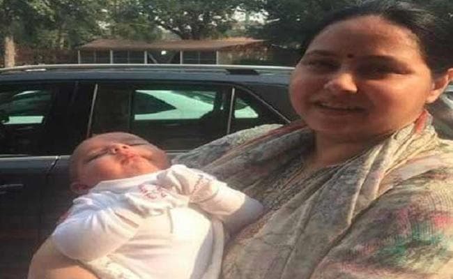 बेटे को गोद में लेकर संसद पहुंची मीसा भारती