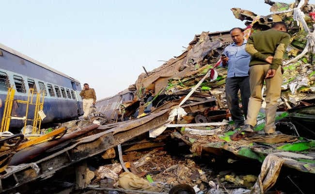दर्दनाक: हंसती-खेलती गुड़िया दो टुकड़ों में बंट गयी