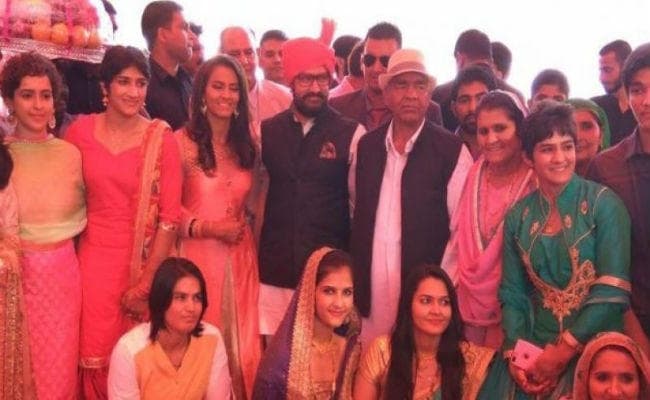 गीता फोगट की शादी में पहुंचे आमिर खान