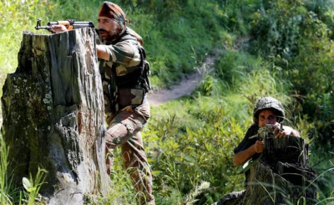 पाक की नापाक हरकत : तीन जवान शहीद, शव के साथ बर्बरता