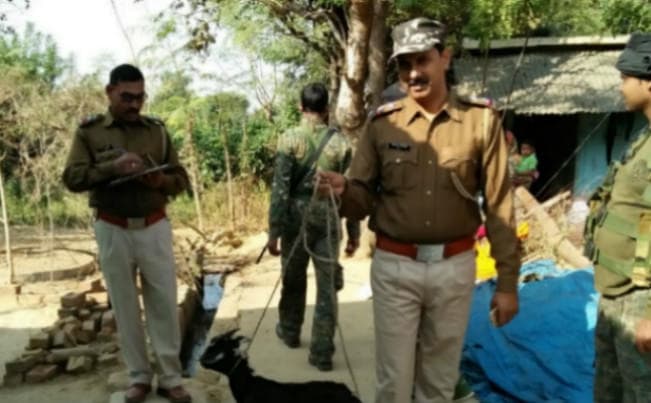 चांडिल : नक्सली का घर कुर्क