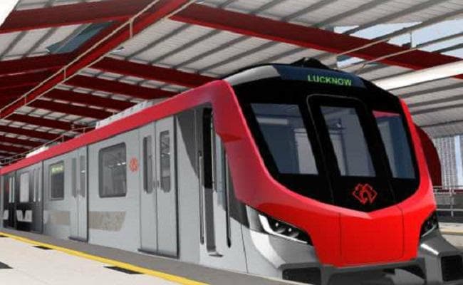 एक दिसंबर से लखनऊ में दौड़ने लगेगी मेट्रो, अखिलेश दिखायेंगे हरी झंडी