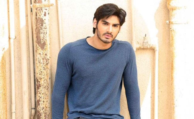 अहान को लॉन्च करेंगे साजिद नाडियावाला, इमोशनल हुए पिता सुनील शेट्टी