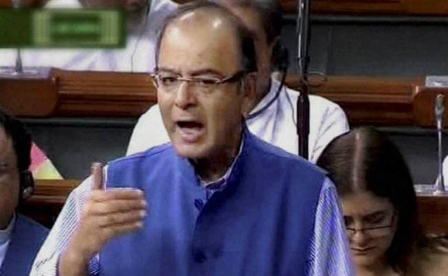 भारी हंगामे के बीच लोकसभा में पारित हुआ आयकर संशोधन विधेयक, दोनों सदन कल तक स्थगित