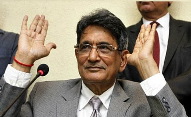 अपने रुख पर अड़ा बीसीसीआई, राज्य संघों से प्लान बी तैयार रखने को कहा