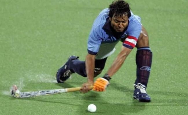 ग्रामीण युवाओं को बंदूक की जगह ‘हॉकी'' स्टिक थामने के लिये प्रेरित कर रहे हैं तिर्की