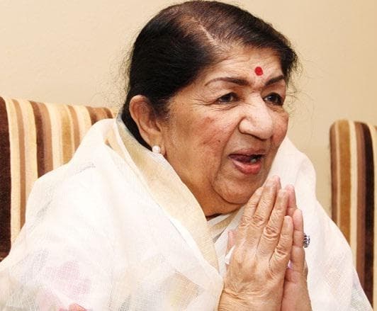 लता मंगेश्कर ने प्रणब मुखर्जी को जन्मदिन की शुभकामना दी