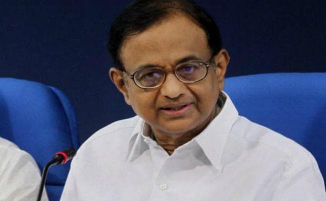 नोटबंदी पर मोदीजी दूसरों से नहीं तो कम से कम यशवंत सिन्हा से तो सलाह ले लेते : चिदंबरम