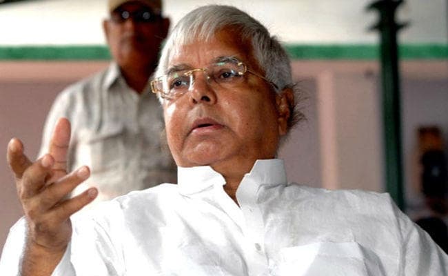 लालू ने पीएम पर फिर साधा निशाना, कहा- मोदी बताएं कि किसने लिया नोटबंदी पर फैसला