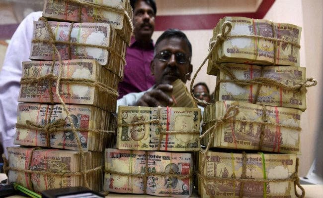 नोटबंदी का आज 42वां दिन : सरकार का बड़ा फैसला, 30 दिसंबर तक एक बार ही जमा होंगे 5 हजार से ज्यादा के पुराने नोट