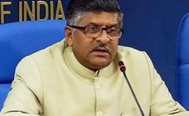 PM मोदी गंगा के समान पवित्र, राहुल घोटालों के आरोपी : भाजपा