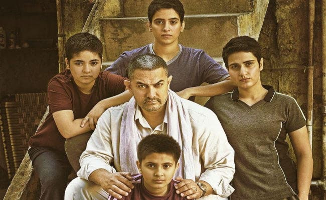 FILM REVIEW: उम्दा अदाकारी, धाकड़ डायलॉग, पढ़े ''दंगल'' की कहानी...