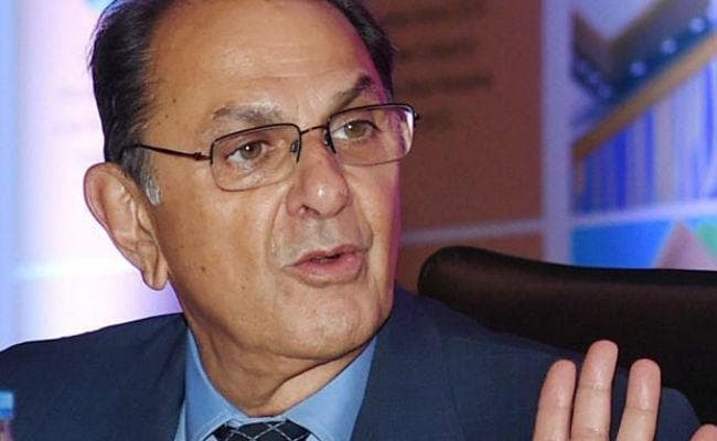 नुस्ली वाडिया अब टाटा मोटर्स के निदेशक मंडल से भी हटाये गये