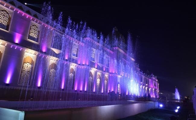 350वां प्रकाशोत्सव : एक मिनट के Video में देखें रोशनी के अद्भुत नजारे