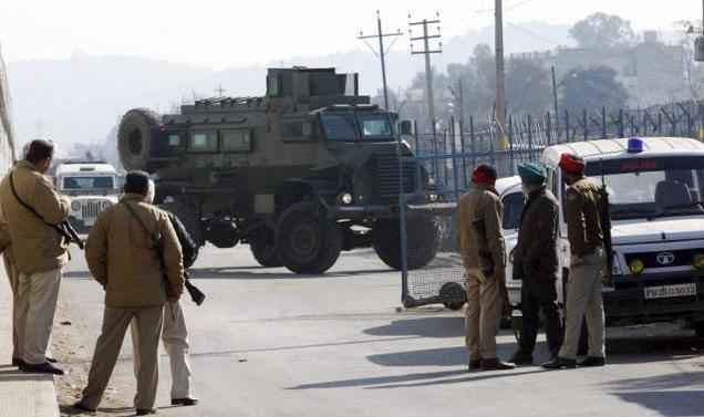 Pathankot Attack : +92 3000597212 यह नंबर है आतंकियों के ''उस्ताद'' का