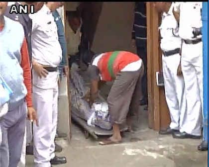 कोलकाता : पॉश इलाके से तीन लाश बरामद