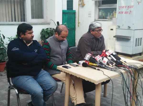 केजरीवाल की हत्या की हो रही है साजिश : आशुतोष