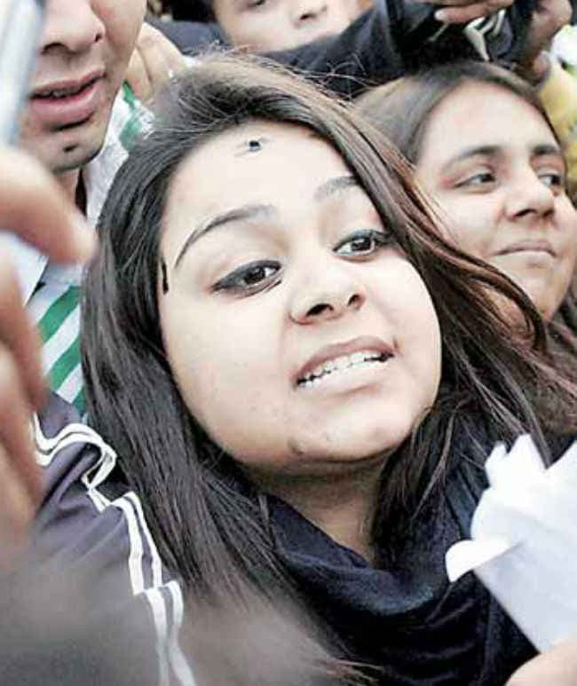 जानिए कौन है भावना अरोड़ा जिसने किया केजरीवाल पर ''स्याही अटैक''