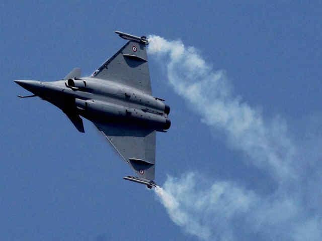 अटक सकता है फ्रांस से राफेल खरीद का सौदा