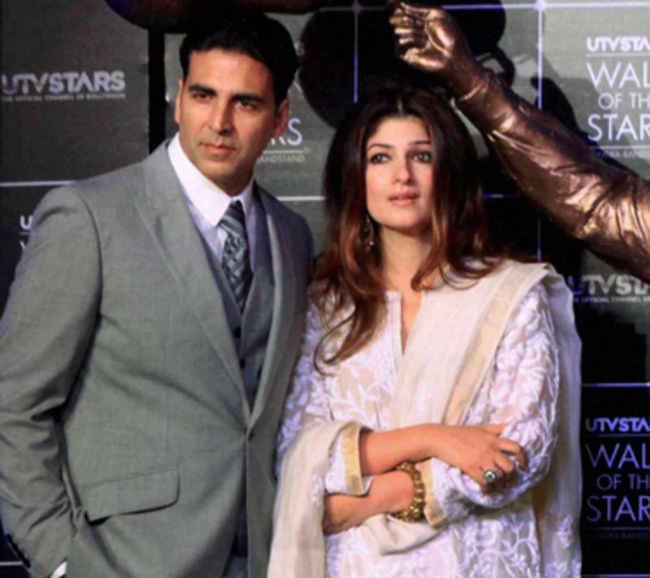 अक्षय की फैमिली ने भी देखी ''एयरलिफ्ट'', ट्विंकल ने कही ये बातें...