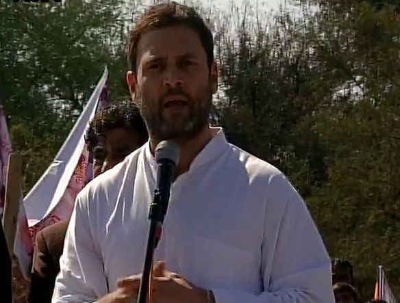 PM नरेंद्र मोदी के साथ मुलायम पर भी कड़े हुए राहुल गांधी