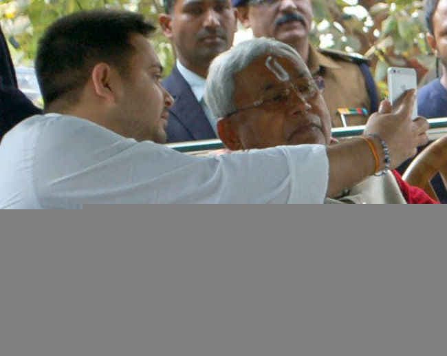 तेजस्वी ने कहा, मोदी यदि वाकई में पिछड़ा वर्ग के हैं तो कर्पूरी ठाकुर को दें भारत रत्न