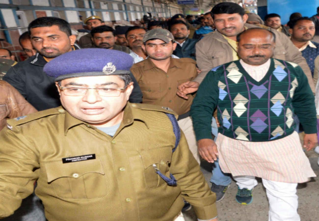 छेड़खानी मामले में दोषी JDU MLA सरफराज आलम गिरफ्तार