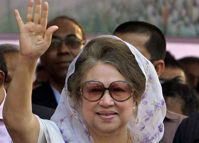 बेगम खालिदा जिया के खिलाफ देशद्रोह का मामला दर्ज