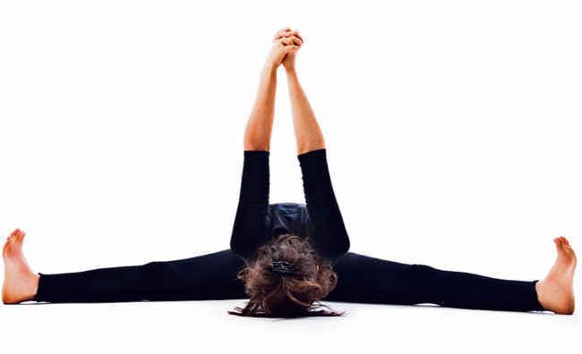 जोड़ों को लचीला बनाता है पाद प्रसार पश्चिमोत्तानासन