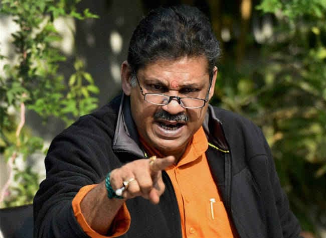 जेटली के साथ अब केंद्र के खिलाफ भी कीर्ति ने खोला मोर्चा, CBI को बताया ‘‘पिंजडे का तोता”