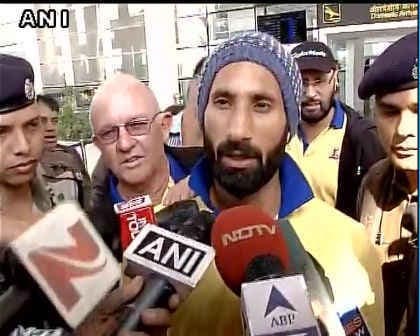 भारतीय हॉकी टीम के कप्तान सरदार सिंह पर युवती ने लगाया बलात्कार और धोखाधड़ी का आरोप