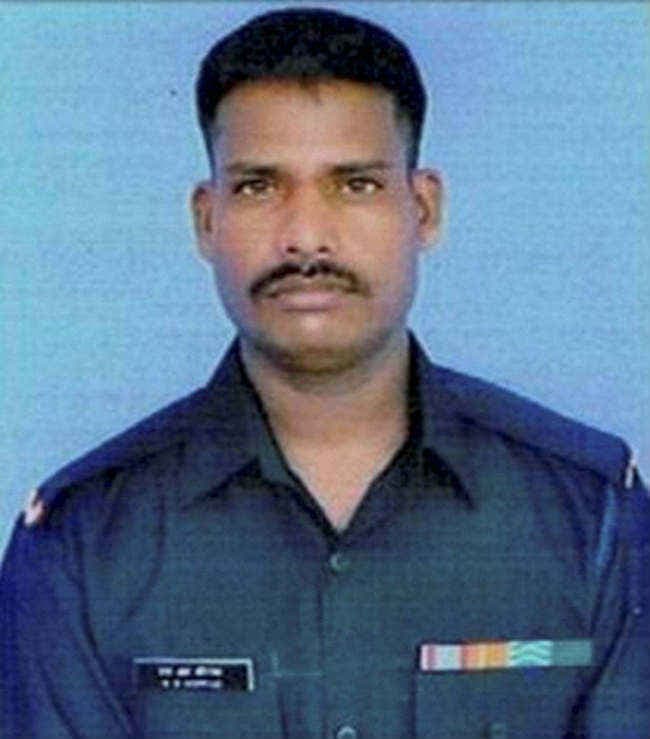 सियाचिन : लांस नायक हनुमानथप्पा कोमा में, वाराणसी में गंगा घाट पर विशेष प्रार्थना सभा