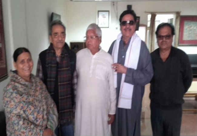 लालू से मिले शत्रुघ्न, Twitter पर शेयर की तस्वीर