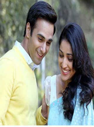 फिल्म रिव्यू : ''सनम रे''