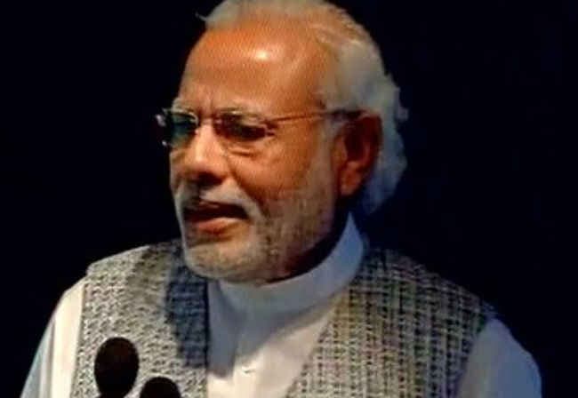 पीएम नरेंद्र मोदी ने मुंबई में किया ''मेक इन इंडिया'' केंद्र का उद्घाटन