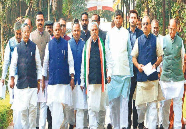 बिहार : विधि-व्यवस्था को लेकर राज्यपाल से मिला एनडीए का प्रतिनिधि मंडल, हस्तक्षेप की मांग