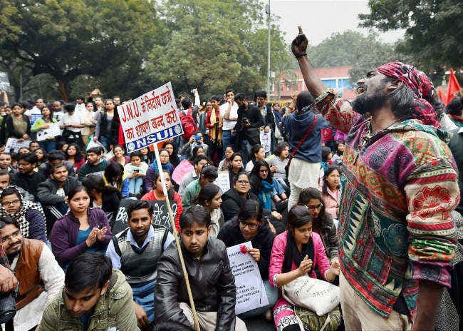 जेएनयू मामला : दिल्ली सहित कई शहरों से उठी कन्हैया की रिहाई की मांग