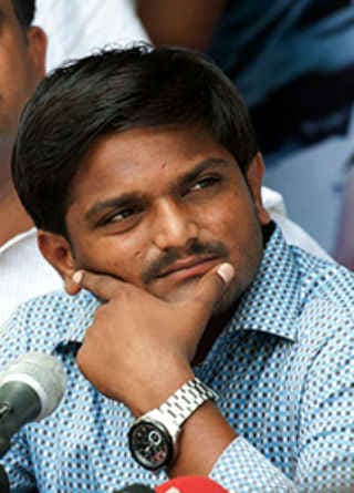 हार्दिक ने सूरत के जेल में अनिश्चितकालीन भूख हडताल शुरू किया