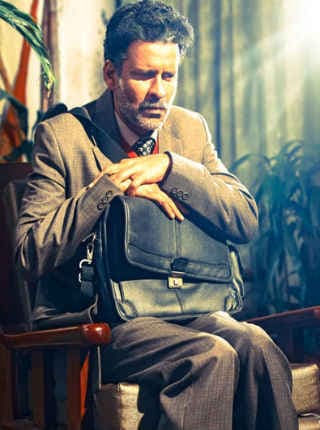 फिल्म रिव्यू : समलैंगिक संबंधों के दर्द को बखूबी बयां करती ''अलीगढ़''