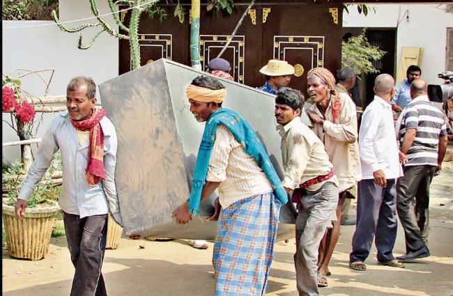 नाबालिग छात्रा रेप मामला : विधायक के चार करीबी हिरासत में